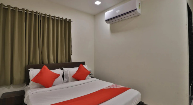 OYO Flagship 30564 Ripple Mall, Rezerwuj Hotel Tanie hotele w Gujarat