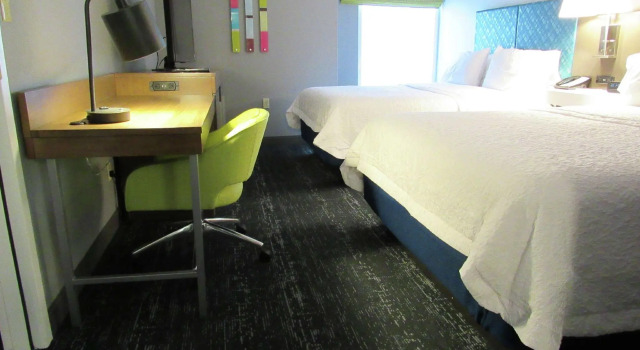 Четырёхместный люкс Hampton Inn & Suites Newtown