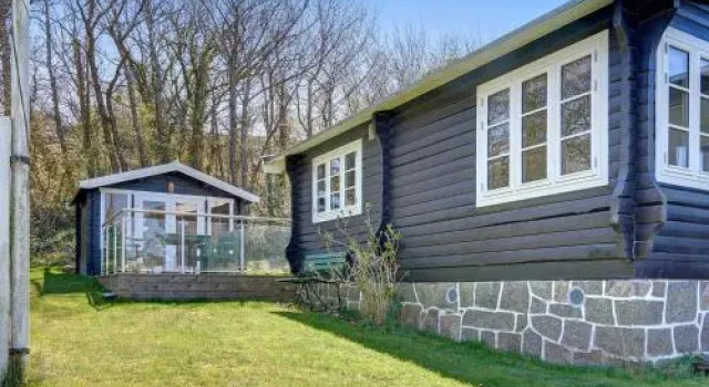 Two-Bedroom Holiday home in Allinge 13, Varaa Hotelli Hotellit Allinge pysäköinnillä, Pysäköinti