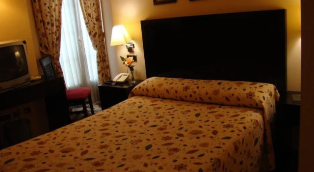 Hostal Plaza, Book Hotel Billige hoteller i Jaen