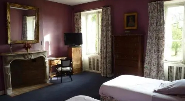 Château de Paray le Frésil, Book Hotel Hotels in Burgundy with a Pool, Swimming Pool