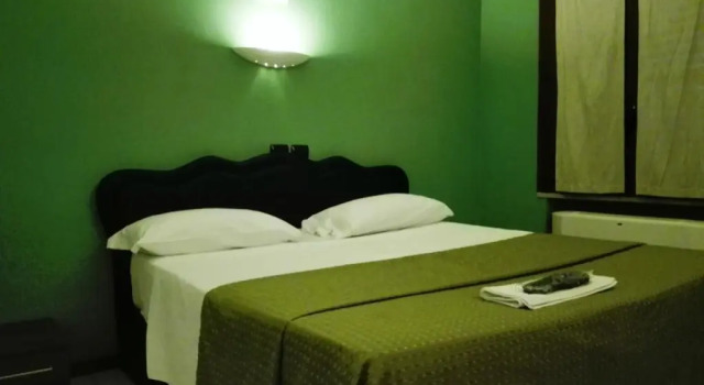Hotel Motel Est, Buchen Sie Motel Peschiera Borromeo Lombardei