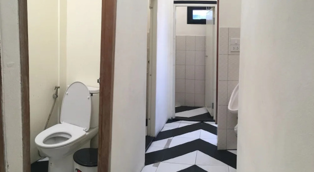 Кровать в общем номере D-Well Hostel