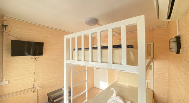 Кровать в общем номере (женский номер) Steve Lady Hostel