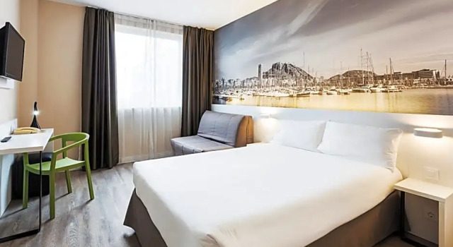 Номер Superior B&B HOTEL Alicante