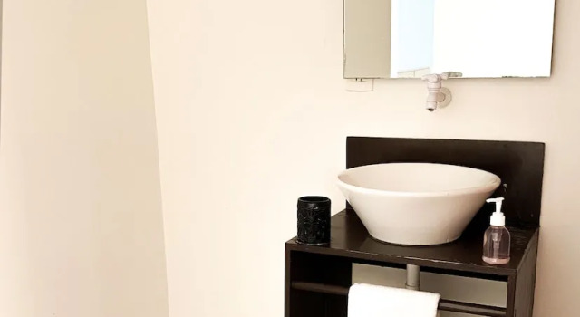 Полулюкс с балконом Hotel Amigo Suites