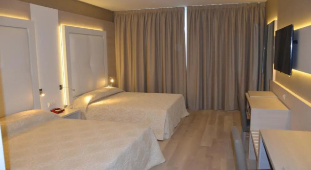 Четырёхместный номер Superior Hotel Victoria