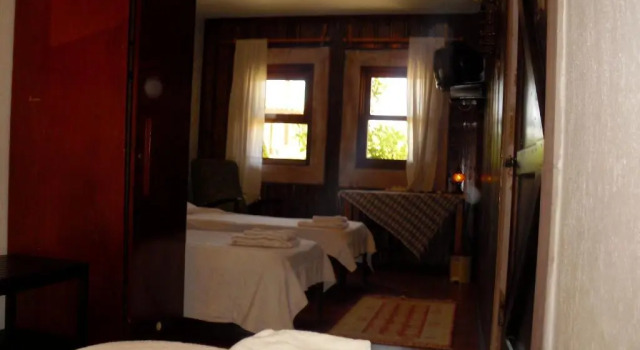 Трёхместный номер Standard Akropolis Hotel