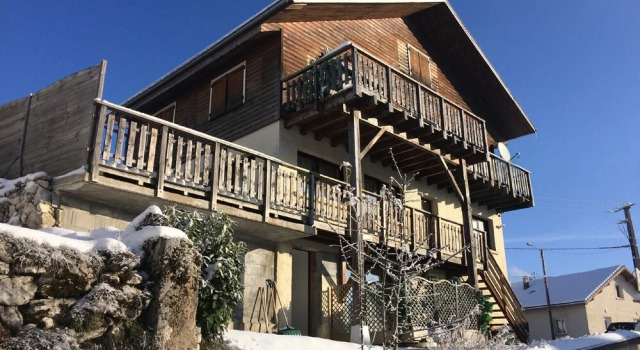Gite L'Épicéa, จอง โรงแรม Les Moussieres Jura