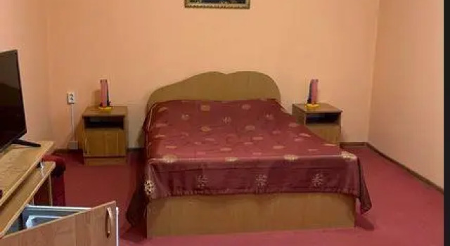 Gostinyi dvor, Prenota Locanda Harabali 