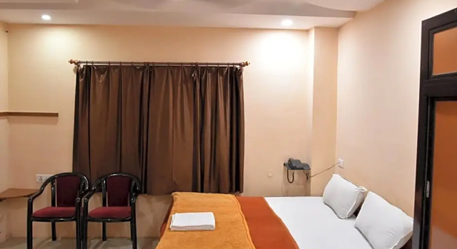 Номер Deluxe Hotel Sarweshwary