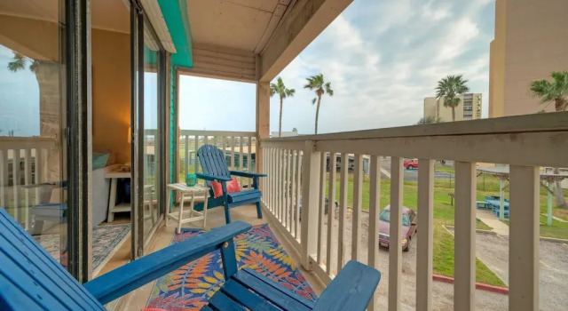 Апартаменты Private Balcony w/ Ocean View Pool & Hot Tub Access Ocean Echo by Avantstay
