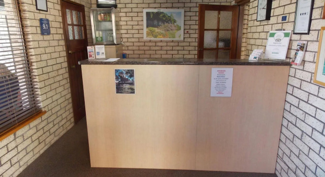 Cowra Crest Motel, Забронировать Мотель Каура Central West NSW, рядом с Японский сад Кауры