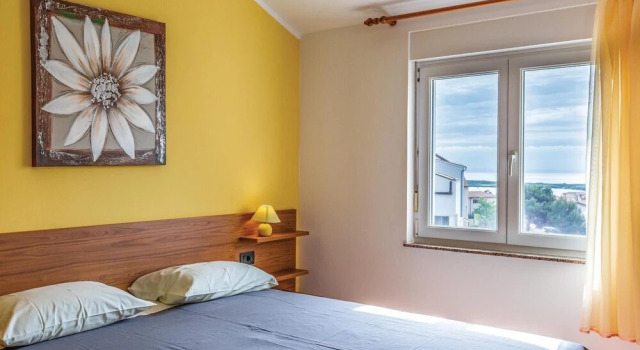 Stunning Home in Liznjan With Wifi and 3 Bedrooms