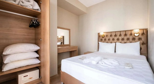 Lavin Hotel & Suites