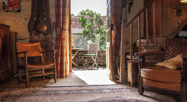 Spacious Farmhouse with private garden in Saint-Cybranet
