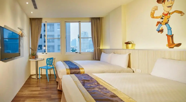 Четырёхместный номер Deluxe M Hotel