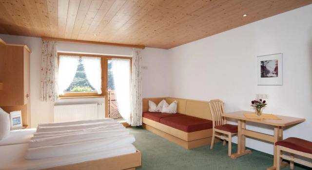 Welcoming Apartment in Damüls near Bregenz Forest Mountains, Book Apartment Hotels in Vorarlberg with a Pool, Swimming Pool