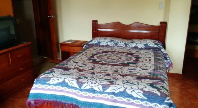 Hostal Curiñan, Book Hostel / Vandrerhjem Otavalo Imbabura