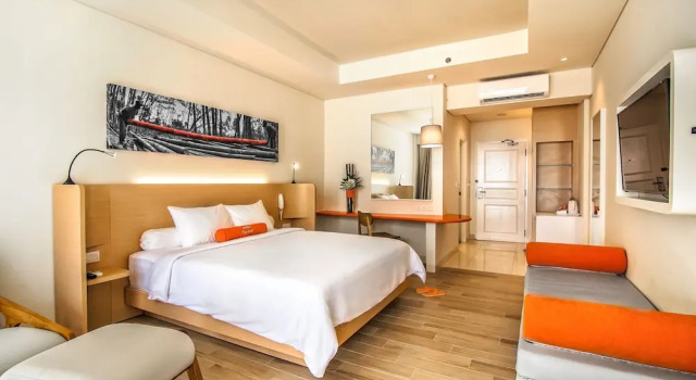 Номер Standard с балконом HARRIS Resort Batam Waterfront