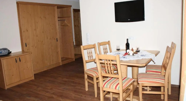 Полулюкс с балконом Hotel Gasthof Schweizerhaus