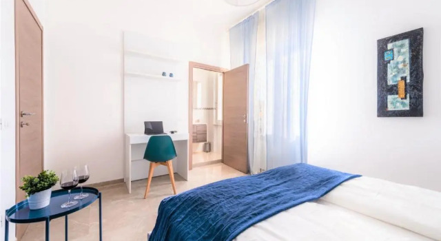 Апартаменты Hostly - ColorHome Pisa Midtown - Unique 3 Rooms with 3 Private Bathrooms