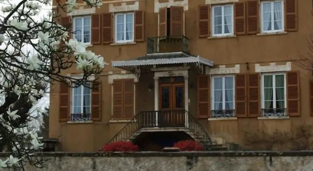 Le Clos des Tanneurs, Rezerwuj Hotel Hotele w Rhône z parkingiem, Parking