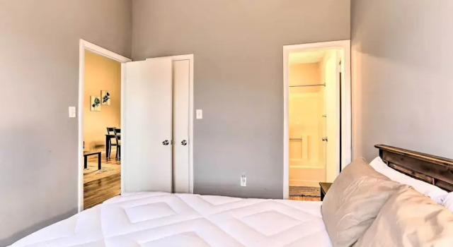 Апартаменты Inviting Poconos Getaway w/ Deck: Ski & Hike!