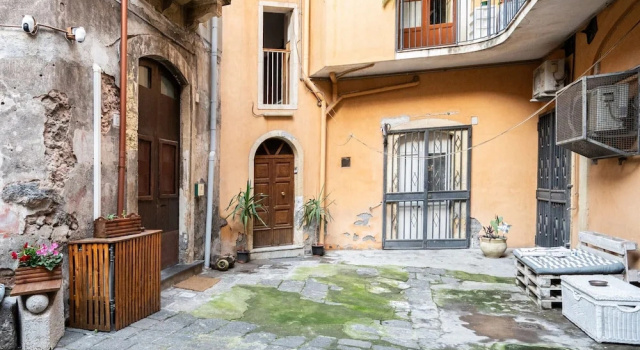 Ragione - City Center Apt by Wonderful Italy, Buchen Sie Ferienwohnung Catania Sizilien