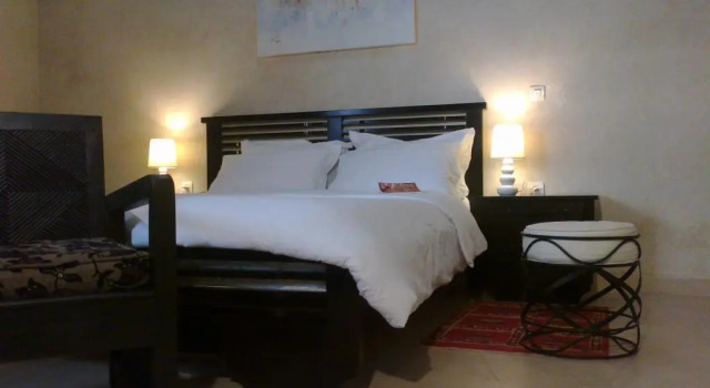 Riad BB Marrakech, Забронировать Отель «постель и завтрак» Отели Марракеш-Тенсифт-Эль-Хауз с завтраком, Завтраки