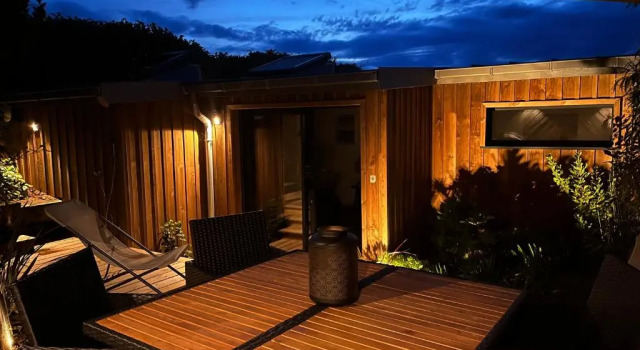 Коттедж c 1 комнатой Lodge LE CABANON accès direct plage !