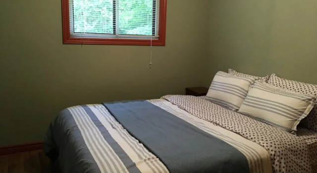 TO Stays - Waterfront Lake House Retreat, Book Vacation Home Burk's Falls Canada