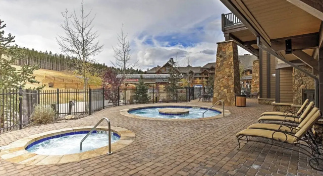 Ski-in/ski-out Breckenridge Resort Condo at Peak 7, Book Ferieresort Resorthoteller i Vail Ski, Ferieresort