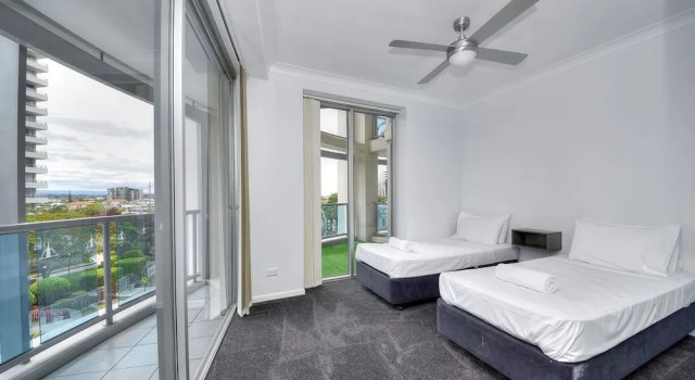 Апартаменты Standard Chevron Renaissance - QStay