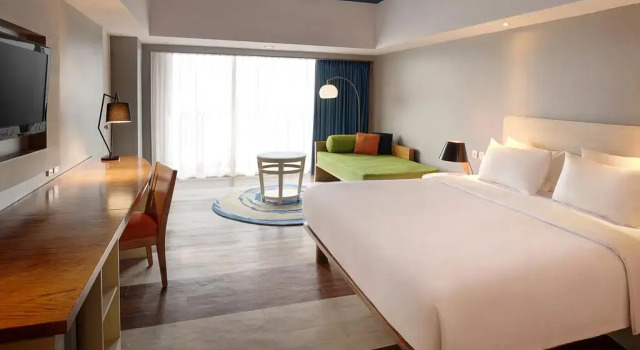 Luxo quarto varanda Mercure Convention Centre Ancol