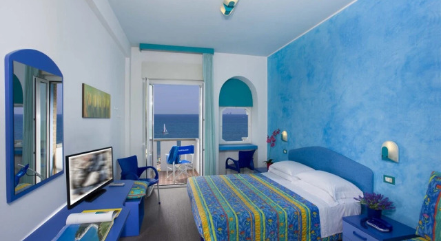 Двухместный номер Standard с балконом и с видом на море Hotel Napoleon