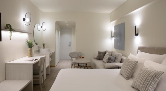 Полулюкс с видом на бассейн KoSea Boutique Hotel