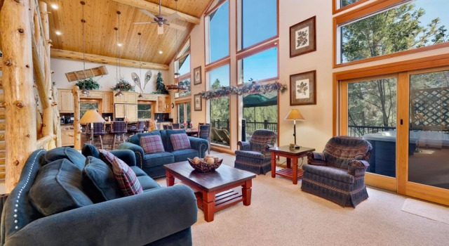 2046-menlo Manor 4 Bedroom Home by Redawning, Book Hotel 3-stjernede hoteller i Moonridge, 3*