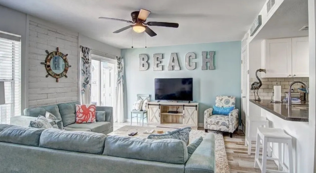 El Cortez  EC132 - 2 Br Condo