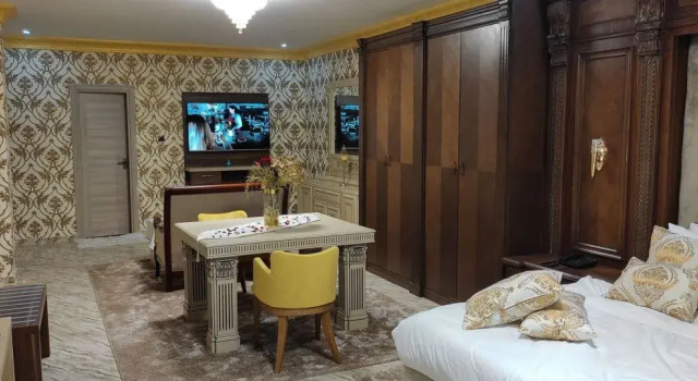 ZURICH, Book Hotel Hoteller i Mostaganem Province med parkering, Parkering