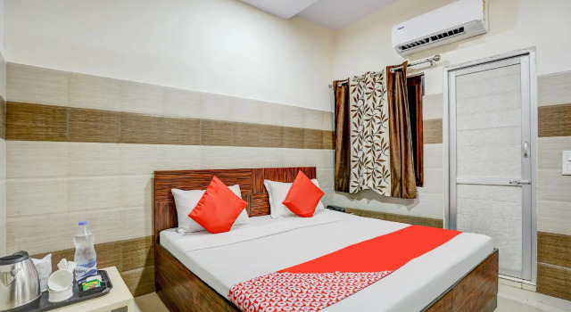 OYO 79498 Hotel 7 Sky, Rezervovat Hotel Hotely v Punjab s parkováním, Parkování
