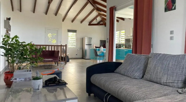 LES VILLAS PAMEYAQUE 2 F2 avec 1 piscine, 1 F3 avec 1 piscine privée, Superbe Vue Mer, Забронировать Отель Ривьер-Сале Фор-де-Франс