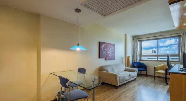 Apt in Condo w/ Pool in Brasilia Hba1905, Забронировать Апартаменты/квартира Отели Бразилиа с парковкой, рядом с Caixa Cultural Center, Парковка