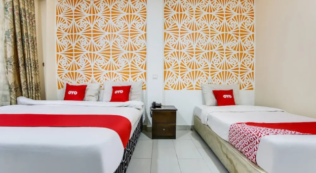 Люкс Superior OYO 89571 Eco Palace Hotel