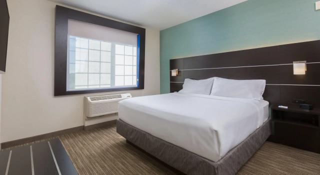 Двухместный люкс Holiday Inn Express Hotel & Suites Eugene Downtown - University by IHG