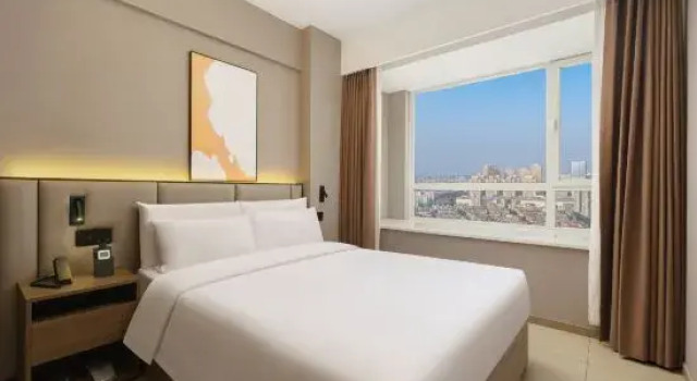 Люкс Cloud Four Seasons Prestige Hotel (Dalian Xixi Road Subway Station Branch)