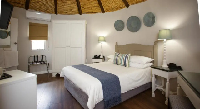 Двухместный номер Rondavel с видом на сад Protea Hotel by Marriott Oudtshoorn Riempie Estate