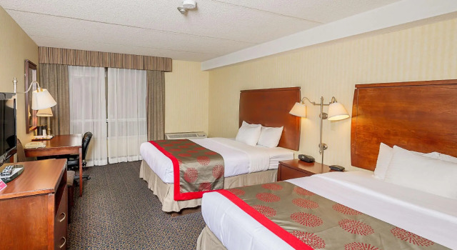 Четырёхместный номер Standard TownePlace Suites by Marriott Niagara Falls Canada