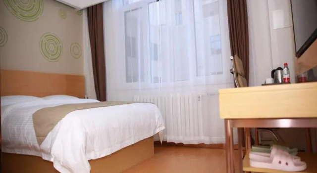 GreenTree Inn Chengde Fengning Manchu Autonomous County Ningfeng Road Express Hotel