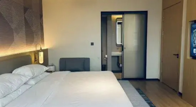Люкс Standard Country Inn & Suites by Radisson Hotel (Pingyao Gucheng)